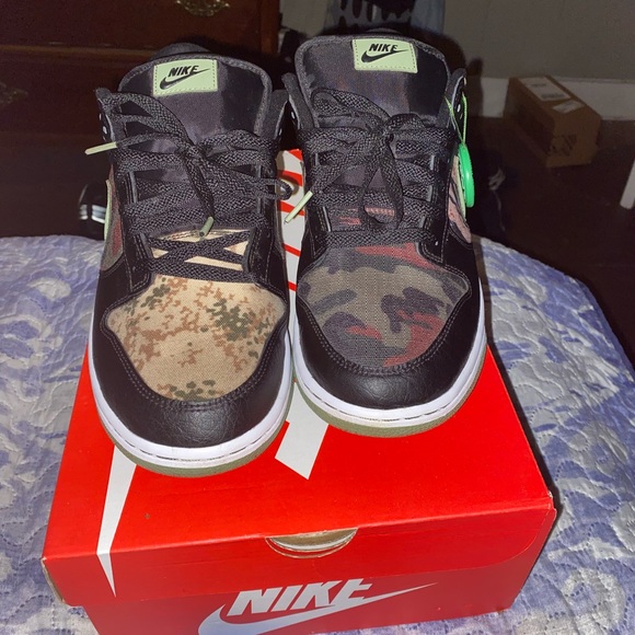 camo dunks stockx